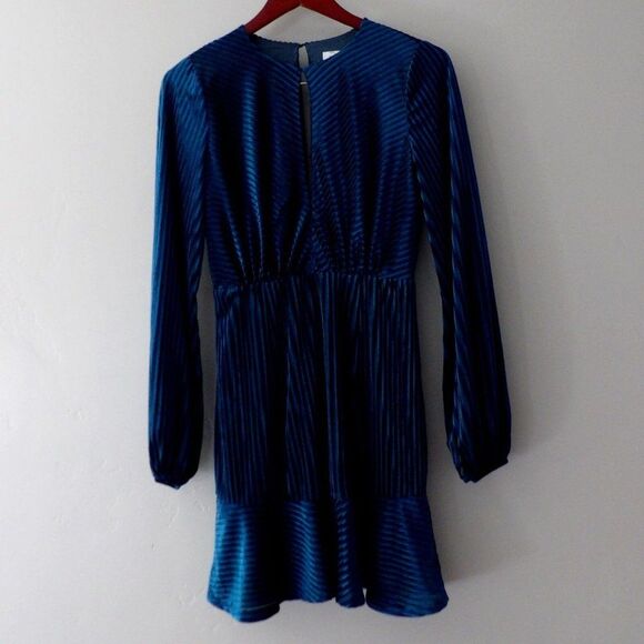 RYSE Dress Womens Small Blue/Teal Striped Ruffle Hem Mini Velvet Cocktail‎ - Picture 4 of 14